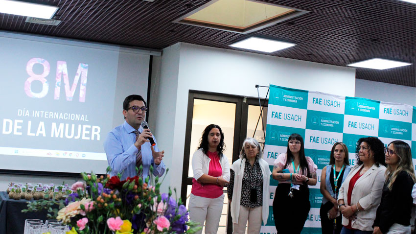 8M en la FAE: café, memoria y compromiso por la equidad