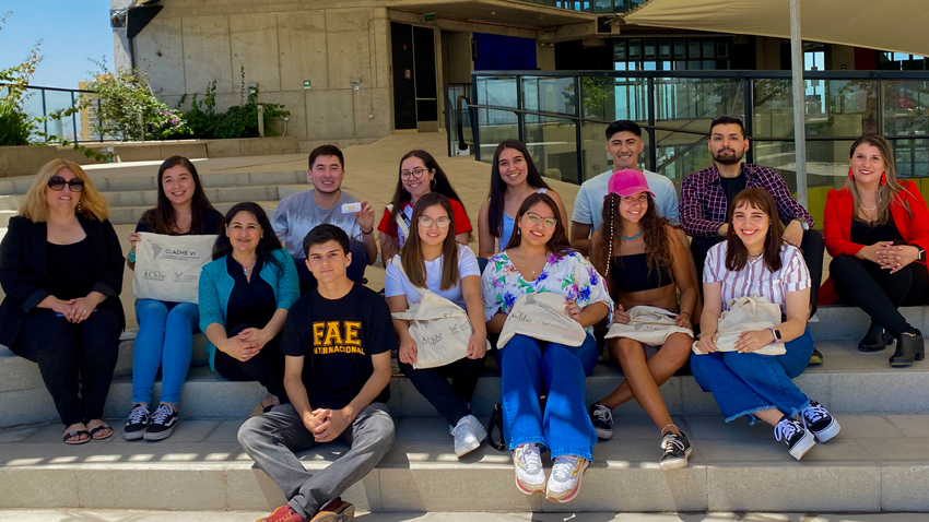 Unidad de Relaciones Internacionales FAE Usach realizó despedida a estudiantes que parten a intercambios internacionales