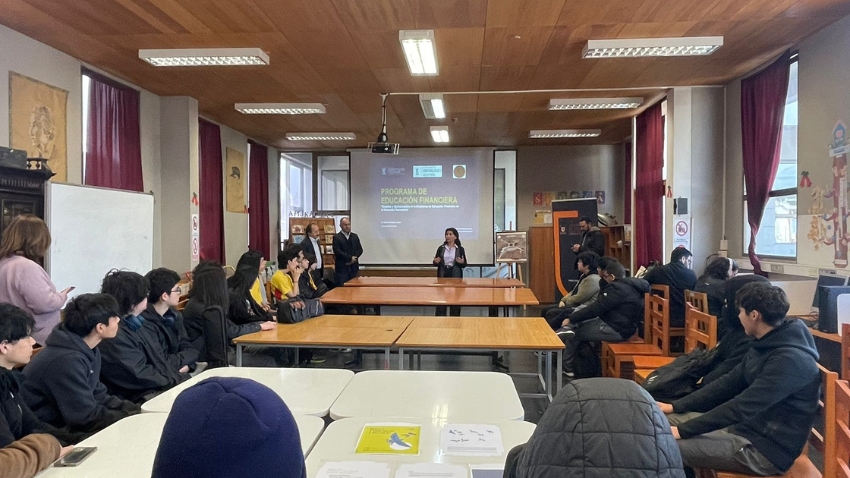 Departamento de Contabilidad y Auditoría inaugura programa de Educación Financiera para estudiantes del Liceo de Aplicación