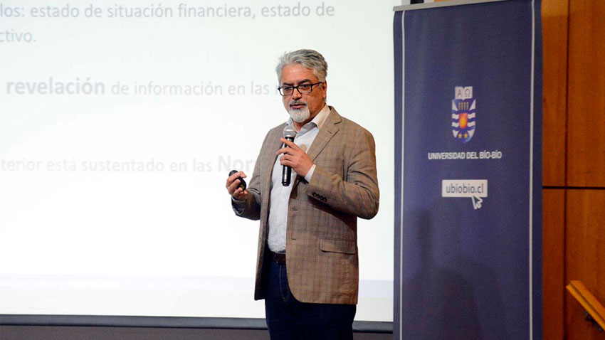 Académico del Departamento de Contabilidad y Auditoría FAE Usach expone en el Seminario de Armonización Internacional sobre sostenibilidad