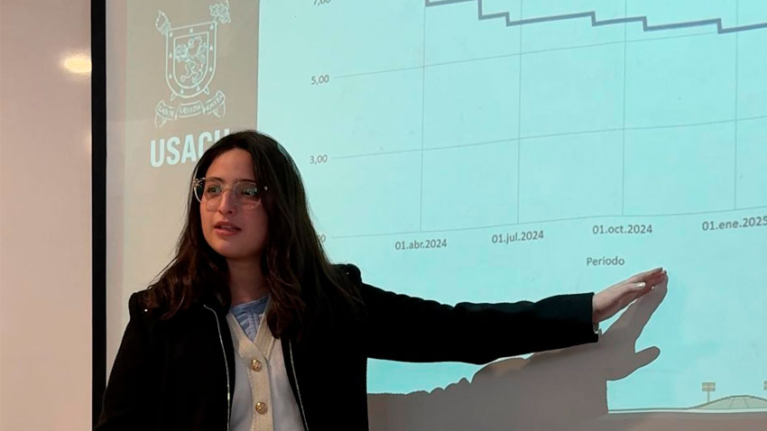 Conversatorio de Política Económica  FAE Usach proyecta expansión anual del 2,2% para 2025