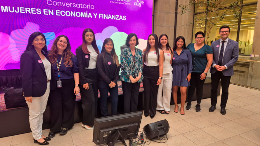 FAE Usach participó en conversatorio del Banco Central sobre mujeres en economía y finanzas